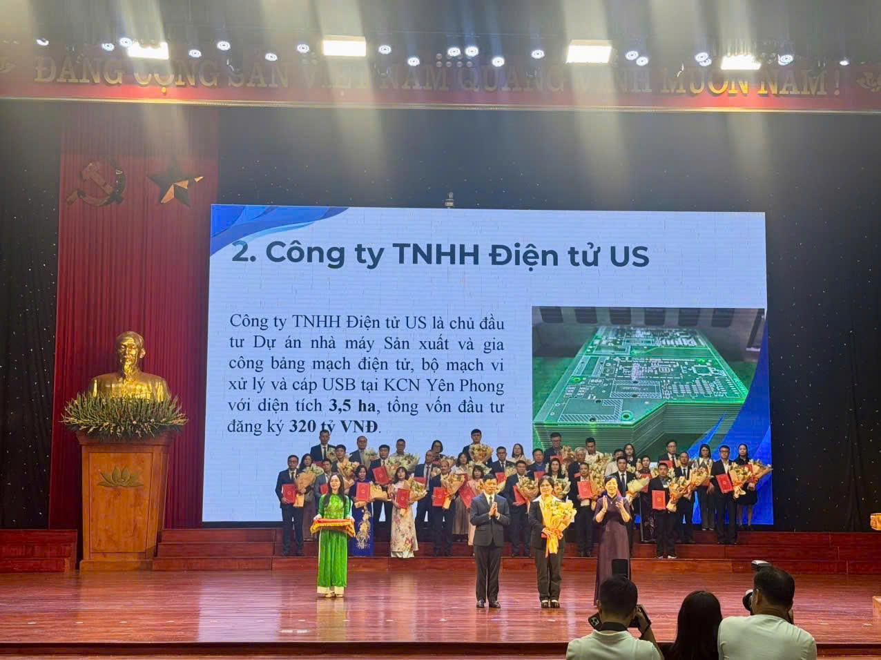 Vietnamese State Awarding Certificate